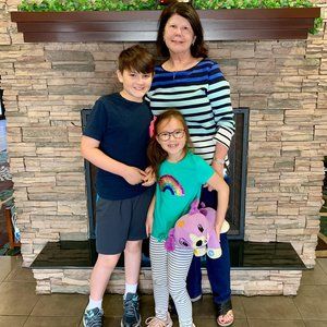 Meet your Posher, Debra